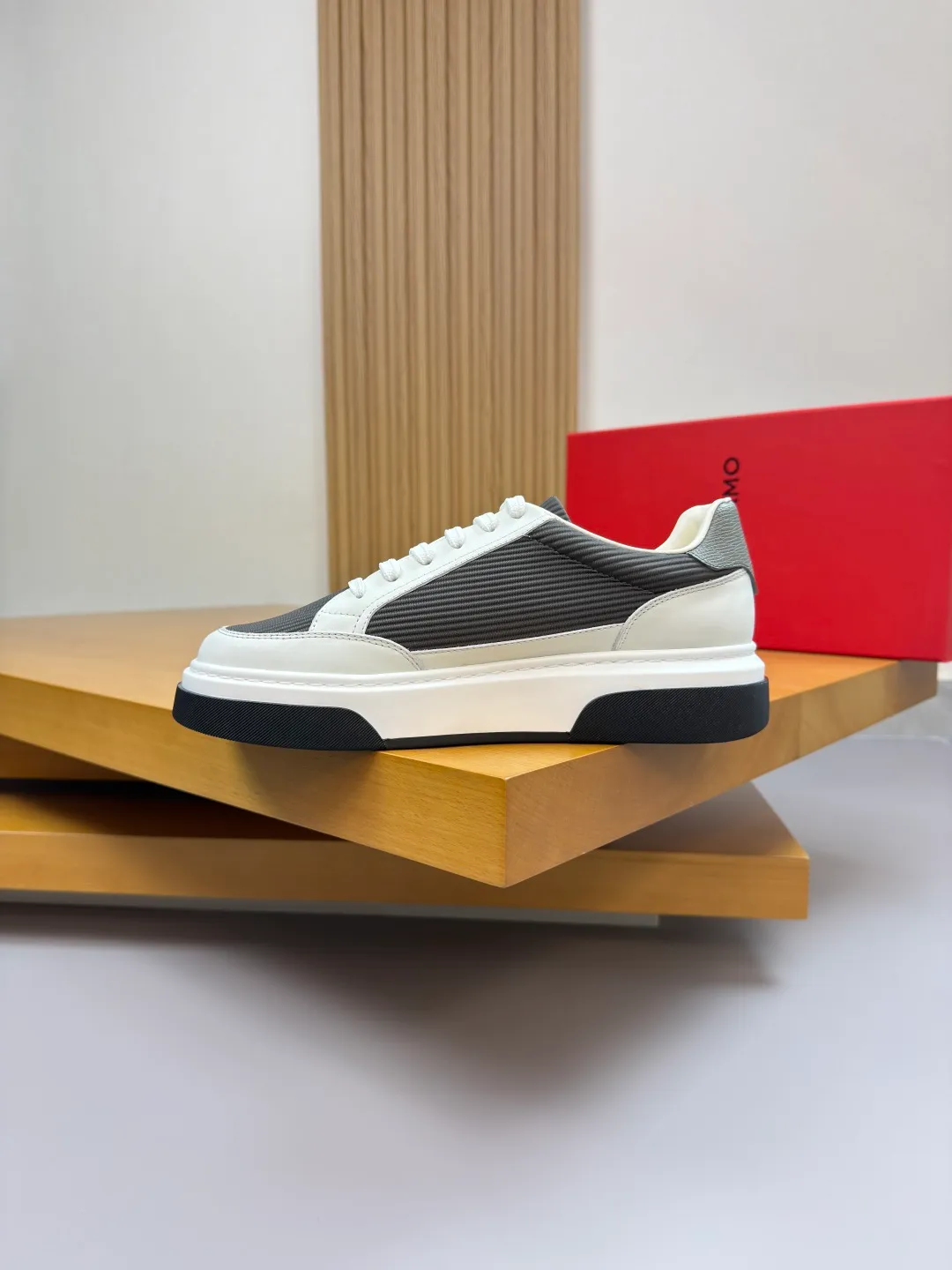 Men's men's shoes 💰420 [New style] 🏃‍♂️🏃‍♂️[ Ferragamo] Ferragamo - High-end quality original order·Casual sports shoes - Upper: 🔝Nappa calfskin, suede calfskin, shoe body. Sewing brand totem, tongue air pressure brand logo - Inner: water-dyed cowhide - Outsole: ultra-light TPU foam rubber; molded outsole -Ultra-high quality control and fine workmanship: outstanding (high-end, extravagance, grade) -Size: 38-45 (46, can be customized)